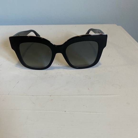 Fendi sunglasses - Picture 6 of 9